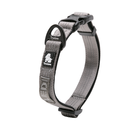 Light reflective collars with LED light tag